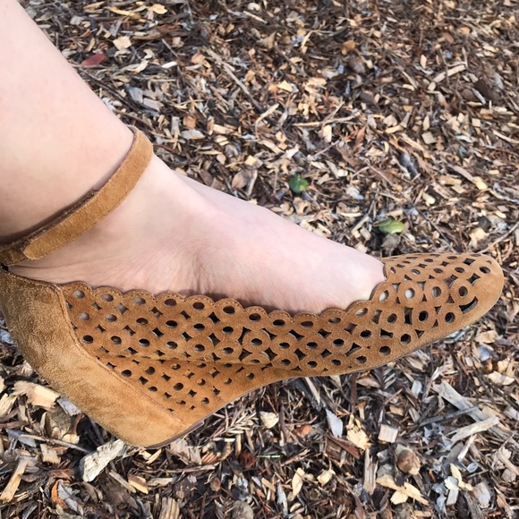 Jeffrey Campbell Brown Wedge Kisses Heels - Picture 1 of 11